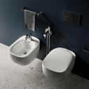 Bidet sospeso Illusion con fissaggio nascosto e rubinetto integrato