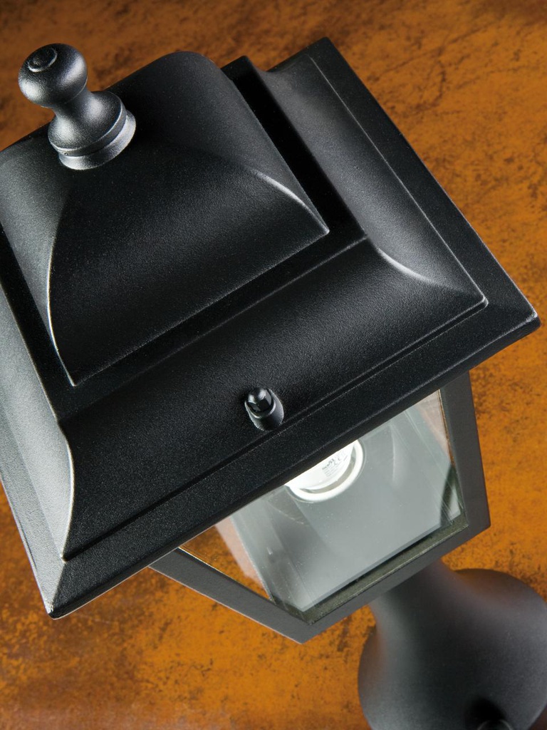 Lampada da terra in alluminio pressofuso con diffusori in vetro trasparente, altezza max 210mm, alimentazione 230V ~ 50Hz, IP43 nero