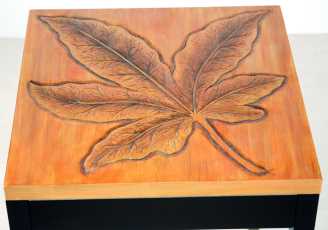 Tavolino disegno foglia ca-9737 cm. 51 x 51 h 61