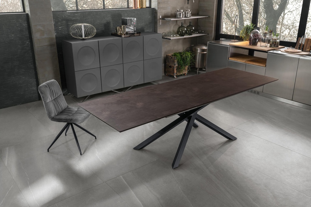 Tavolo allungabile con top ruggine e gambe nere 170/270x90x76h cm