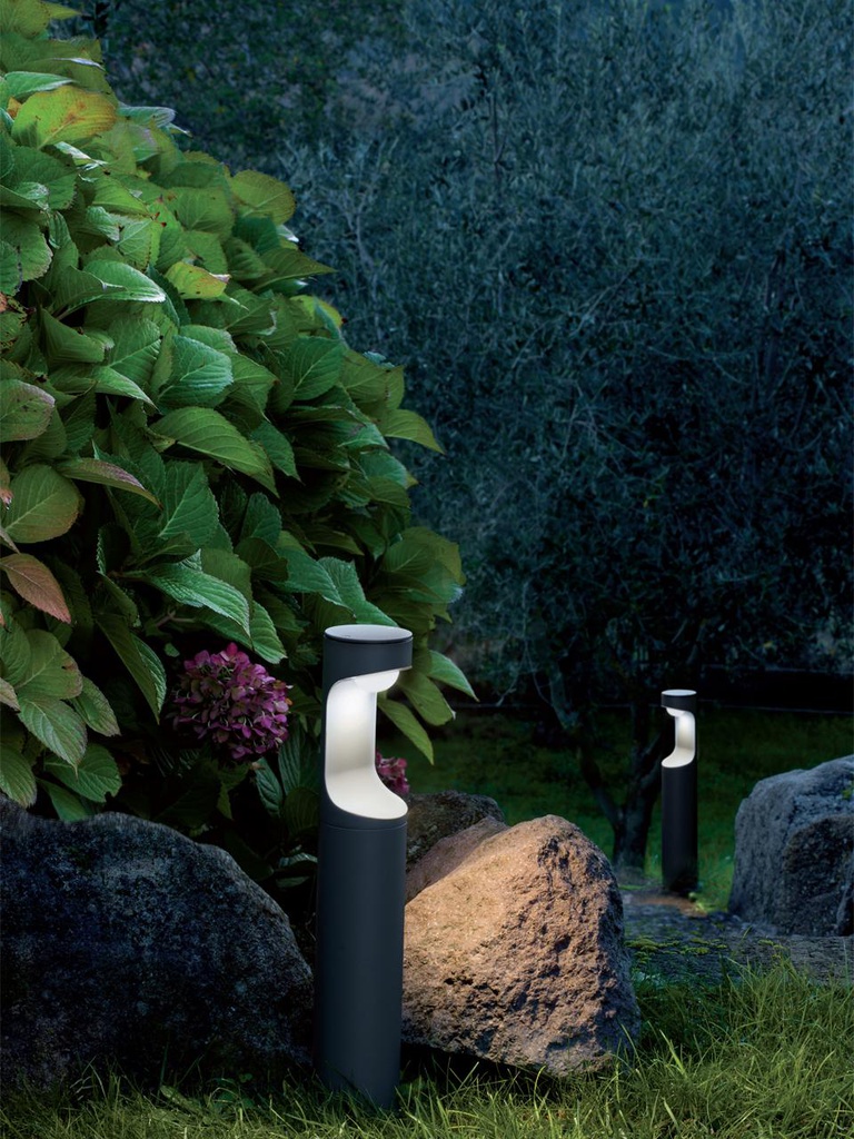 Lampada da esterno in alluminio pressofuso con diffusore opalino - 9W - 1155 lumen - Classe E - 4000°K grafite