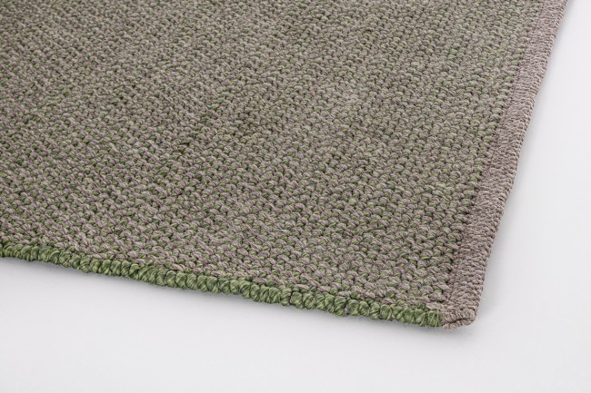 Tappeto da esterno verde in fibra sintetica lavorato a mano 170x240