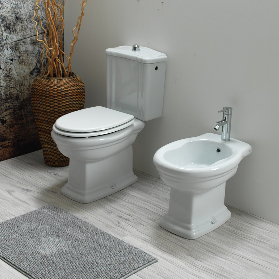 Bidet con erogazione rubinetto