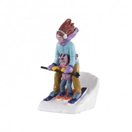 Accessorio per villaggio di Natale MOMMY &amp; ME SKI 3,6x4,6x h7,5 cm