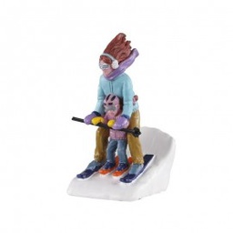 [19624241] Accessorio per villaggio di Natale MOMMY &amp; ME SKI 3,6x4,6x h7,5 cm